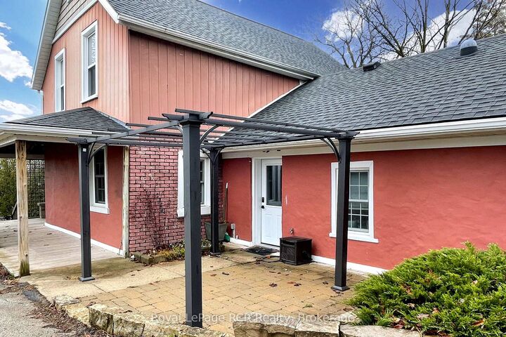 Property Photo: 10 Walker Street ON N0G 2V0
