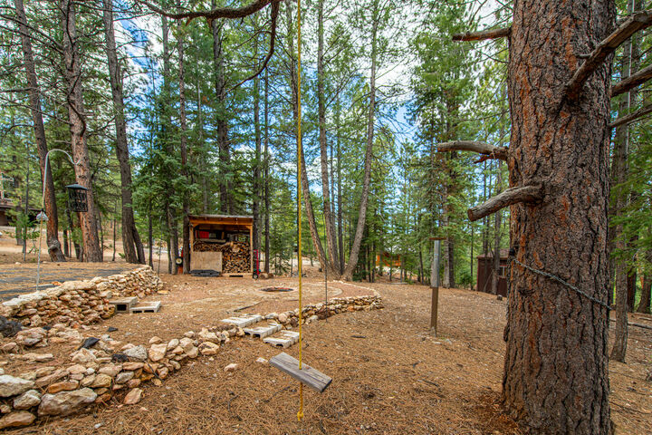 Property Photo:  990 N Pine Knoll Cir  UT 84762 