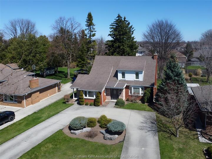 Property Photo: 465 Victoria Avenue ON N7L 3B4