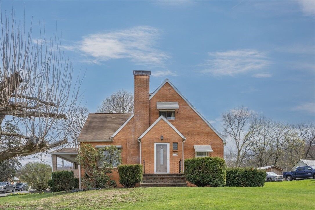 Property Photo:  613 Portersville Road  PA 16117 