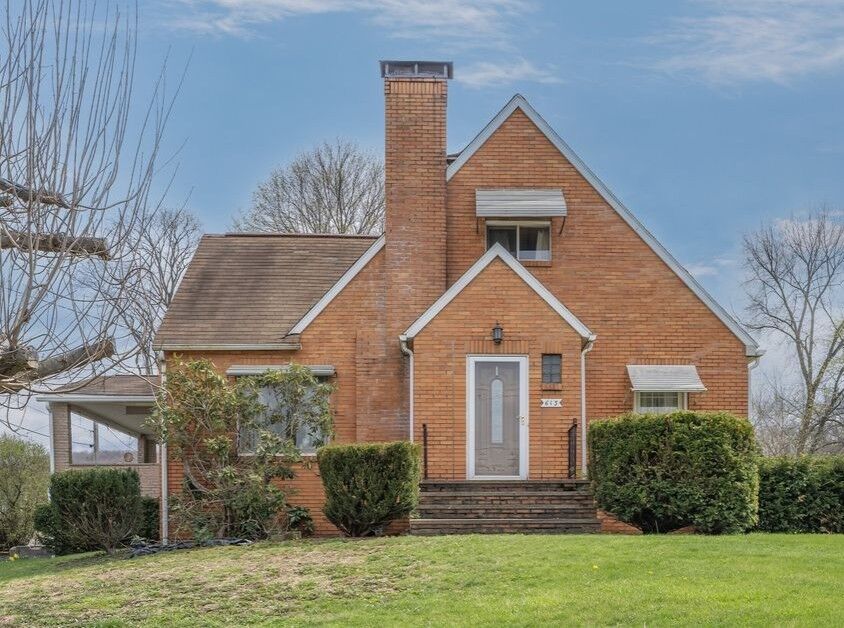 Property Photo:  613 Portersville Road  PA 16117 