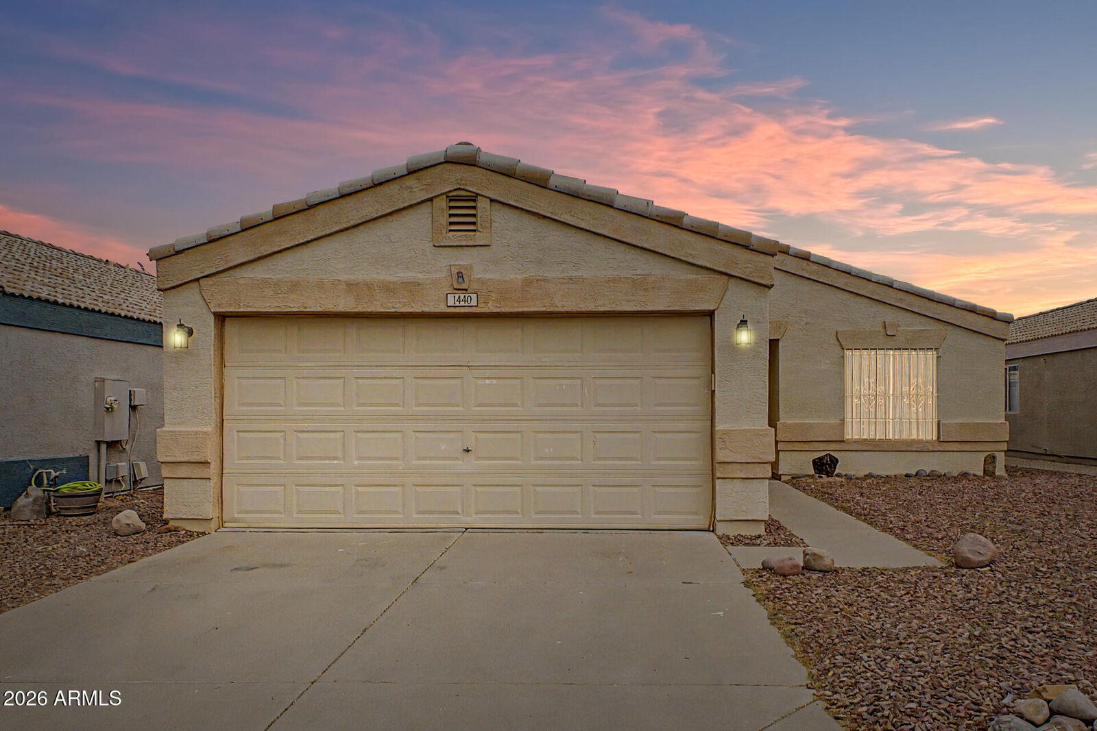 Property Photo:  1440 W Diamond Avenue  AZ 85120 