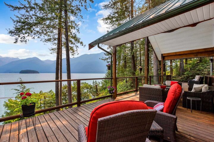 Property Photo: 4 Christian Cove BC V3Y 1Z1