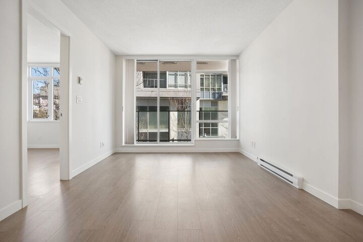 Property Photo: 4815 Eldorado Mews 205 BC V5R 0B2