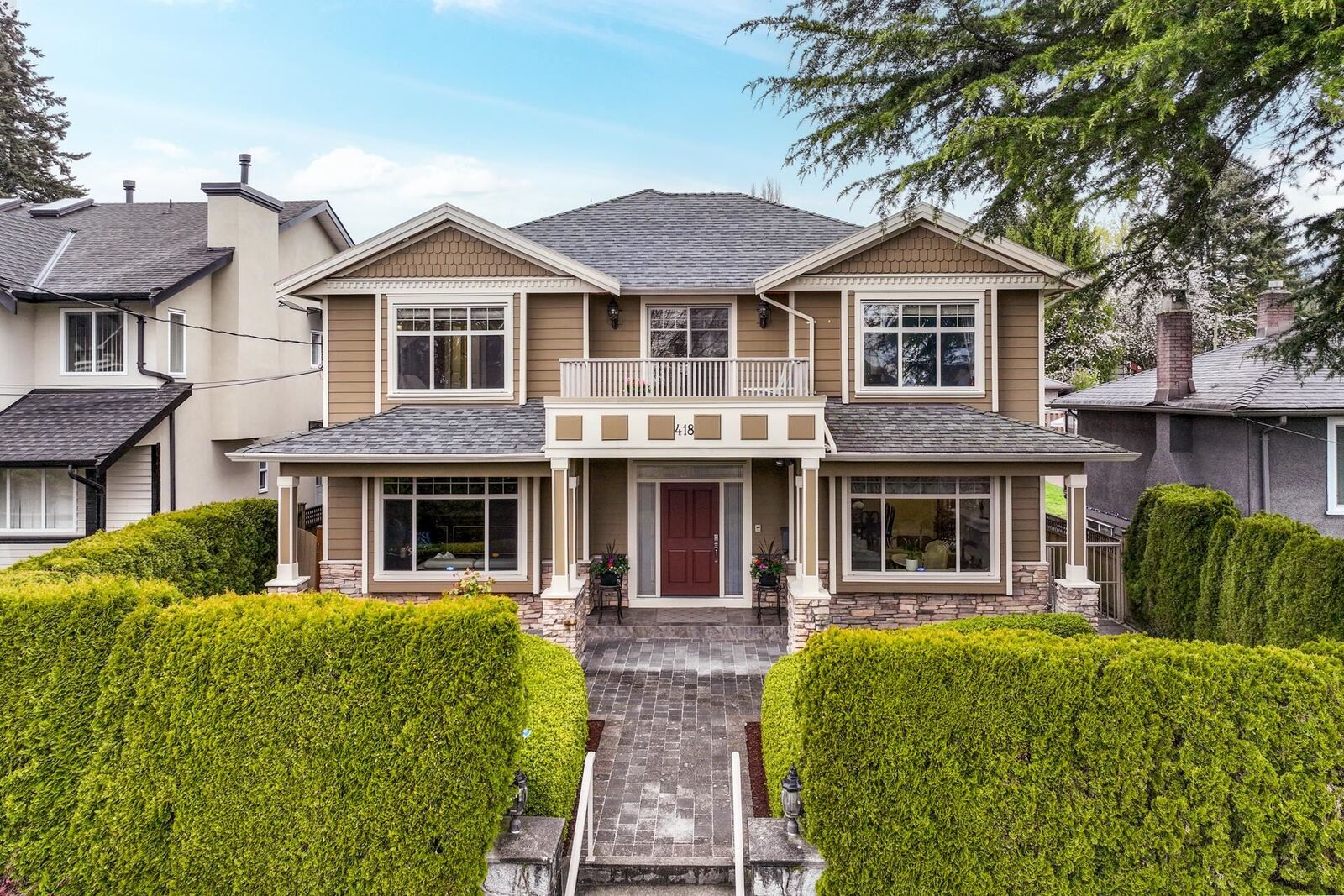 Property Photo: 418 E 13th Street BC V7L 2M1