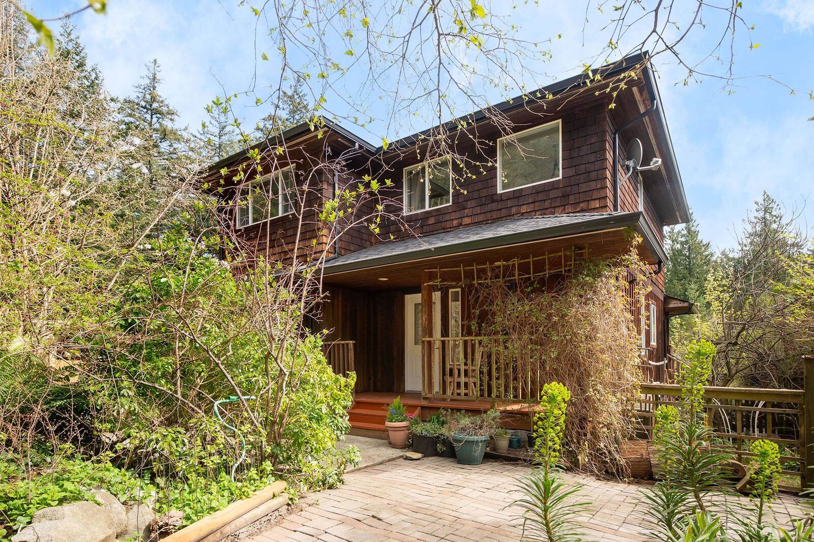 Property Photo: 1347 Eagle Cliff Road BC V0N 1G1