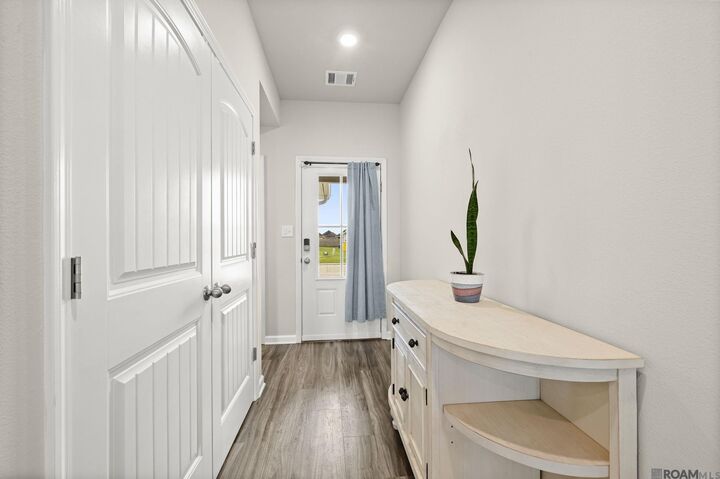 Property Photo:  5687 Magnolia De Percy Dr  LA 70721 