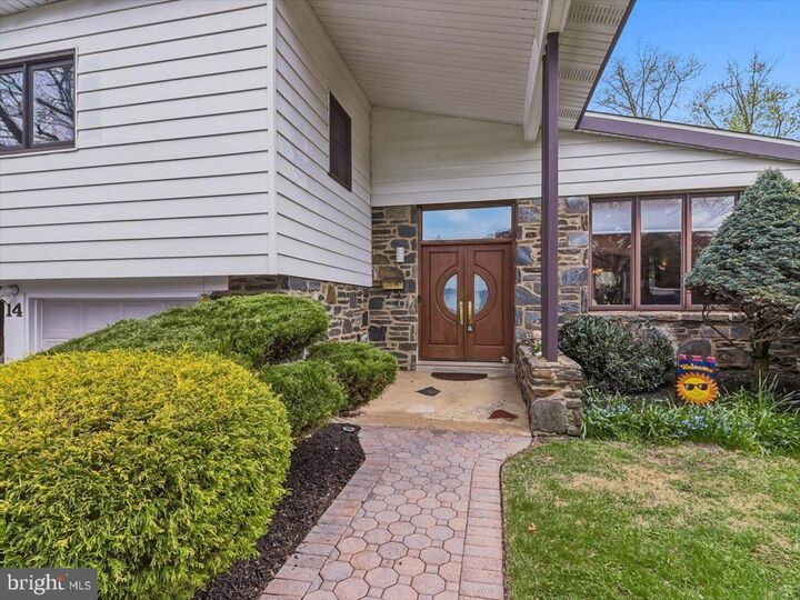 Property Photo:  14 Vassar Road  PA 19008 