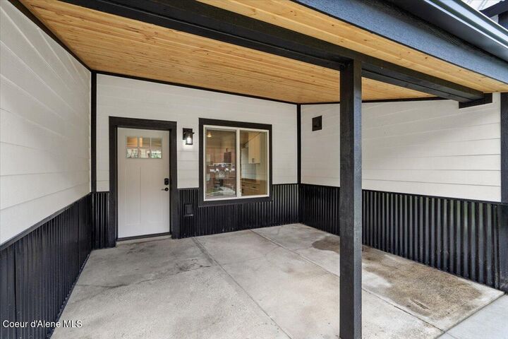 Property Photo: 326 Park St ID 83846