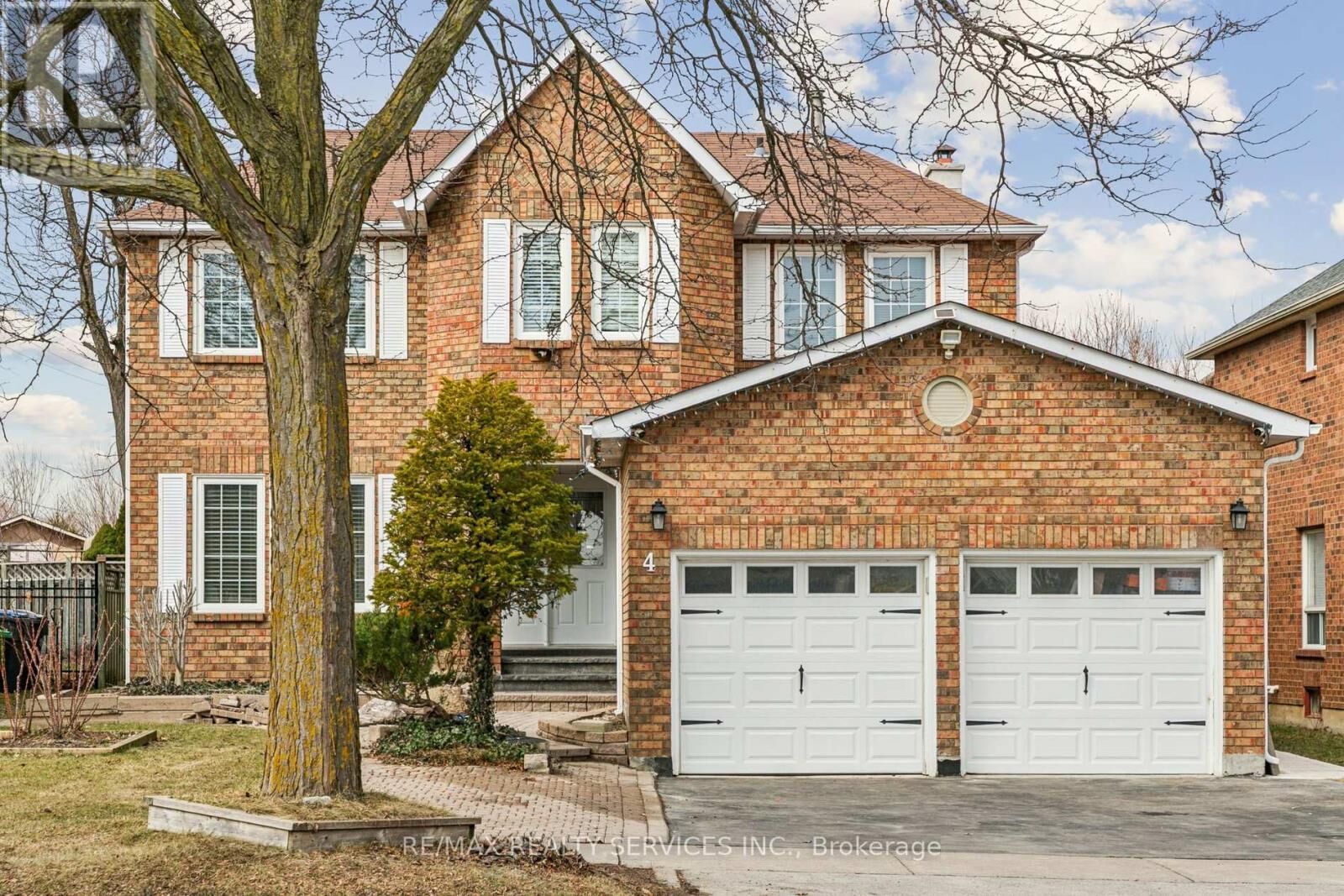 Property Photo:  4 Burt Drive  ON L6X 3H6 