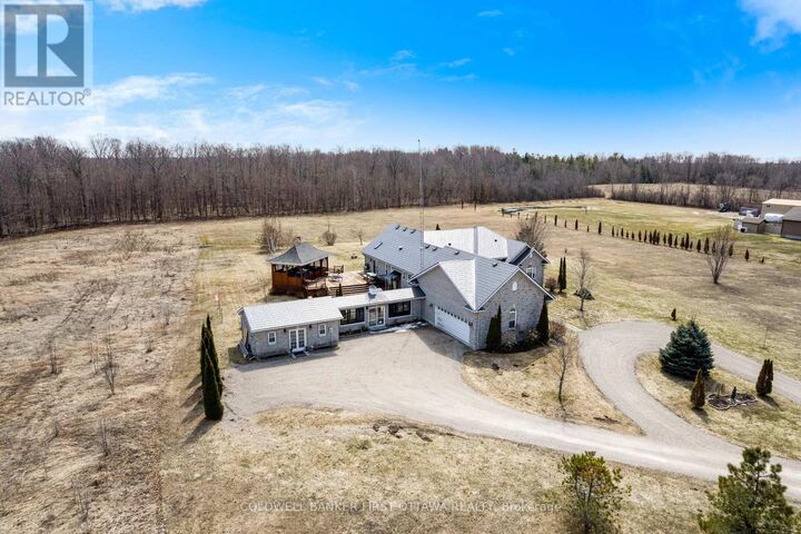 Photo de la propriété: 1111 West Shore Drive ON K7H 0J3