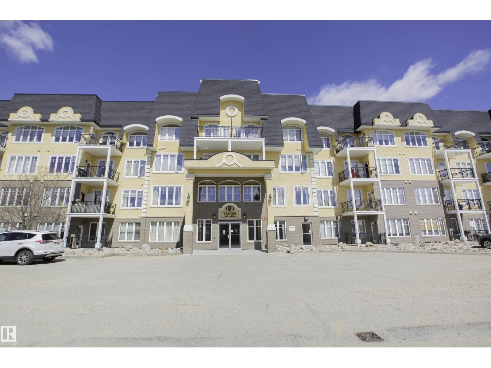 Property Photo:  #404 9820 165 St NW  AB T5P 0N3 