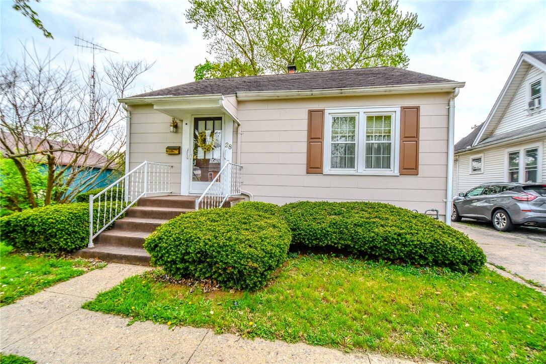 Property Photo:  28 Vincent Avenue  OH 45373 