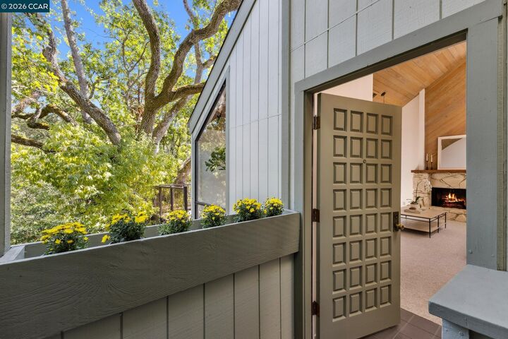 Property Photo:  39 Saint Stephens Dr  CA 94563 