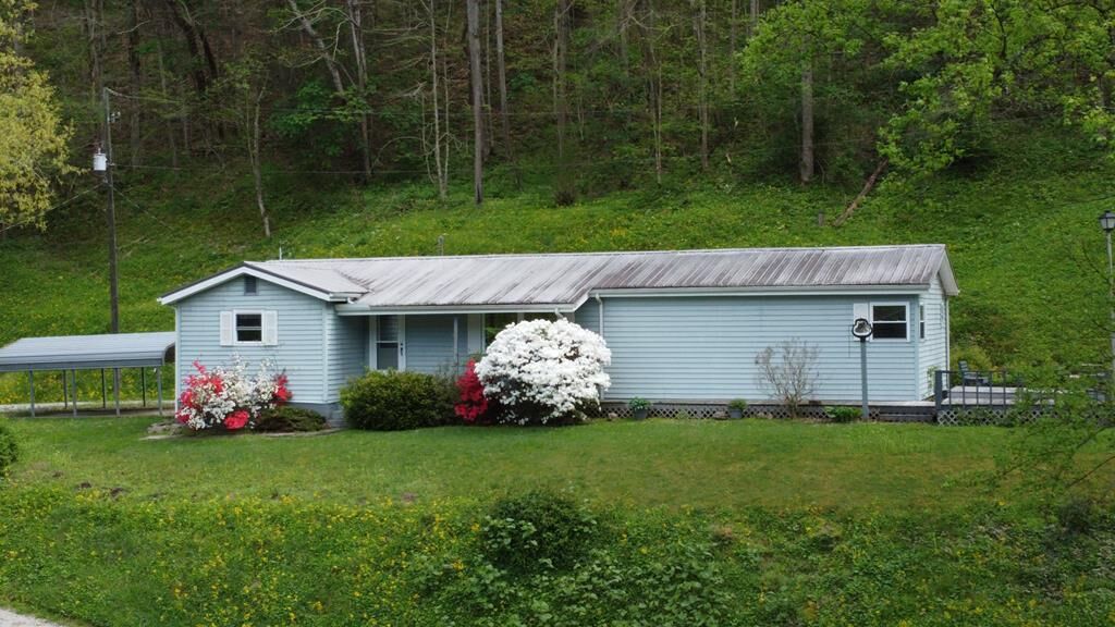 Property Photo:  2390 Collins Hwy  KY 41501 