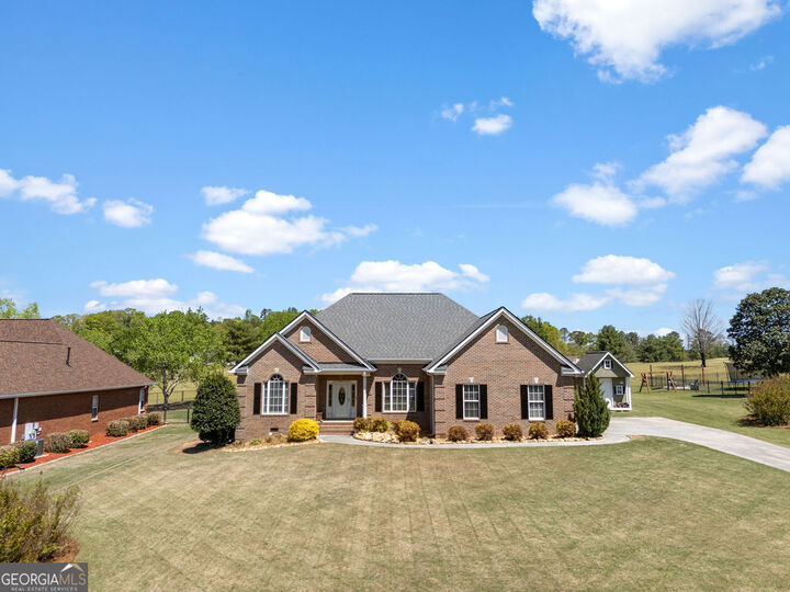 Property Photo: 140 W Meadow Lakes Boulevard GA 30125