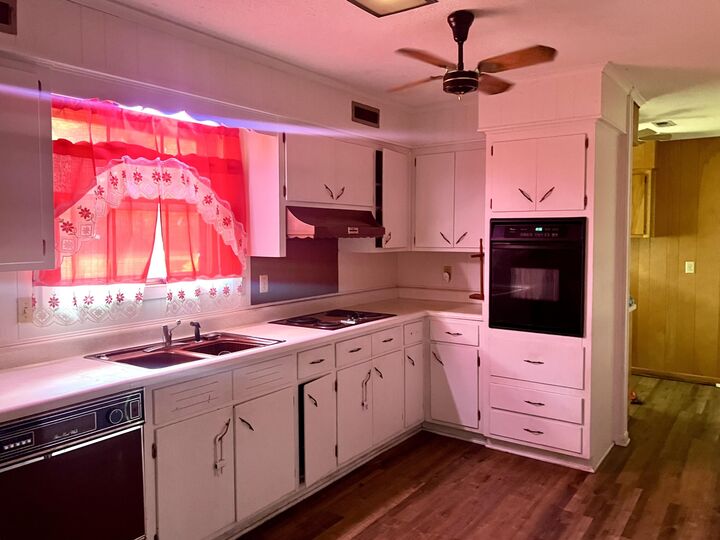 Property Photo:  101 Eastwood Drive  MS 39702 