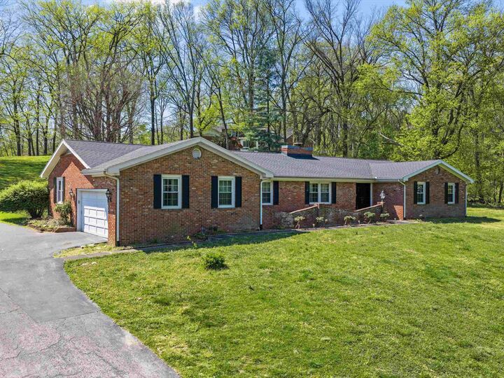 Property Photo:  840 Woodspoint Dr.  KY 42420 