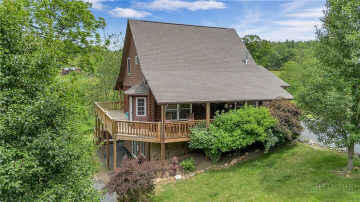 Property Photo:  218 Cherokee Circle  NC 28640 