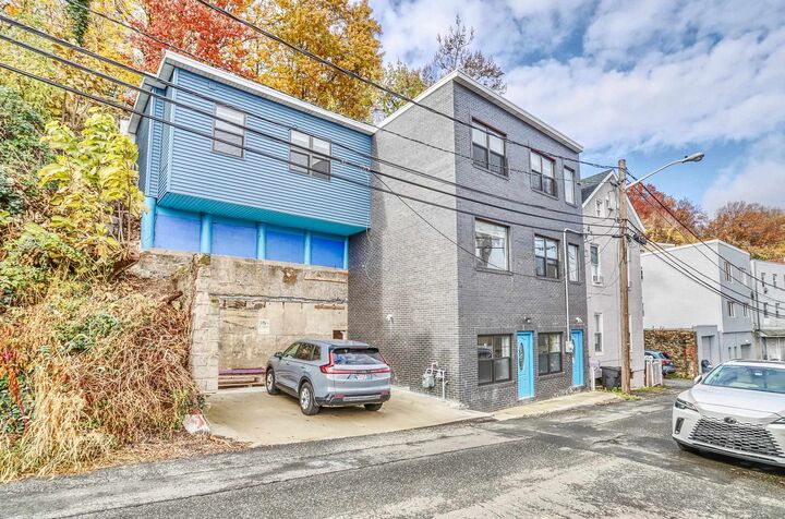 Property Photo:  9017 Riverside Pl House  NJ 07047 