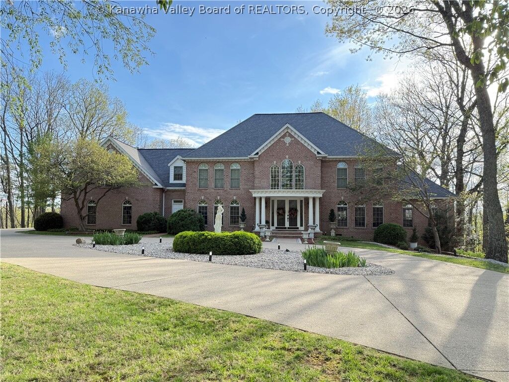 Property Photo:  203 Quarry Ridge East Road  WV 25304 