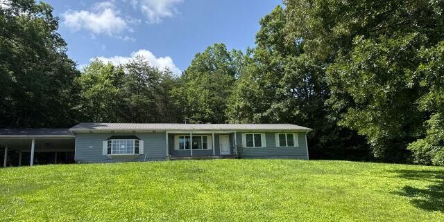 Property Photo: 5556 E Ky 70 KY 42539