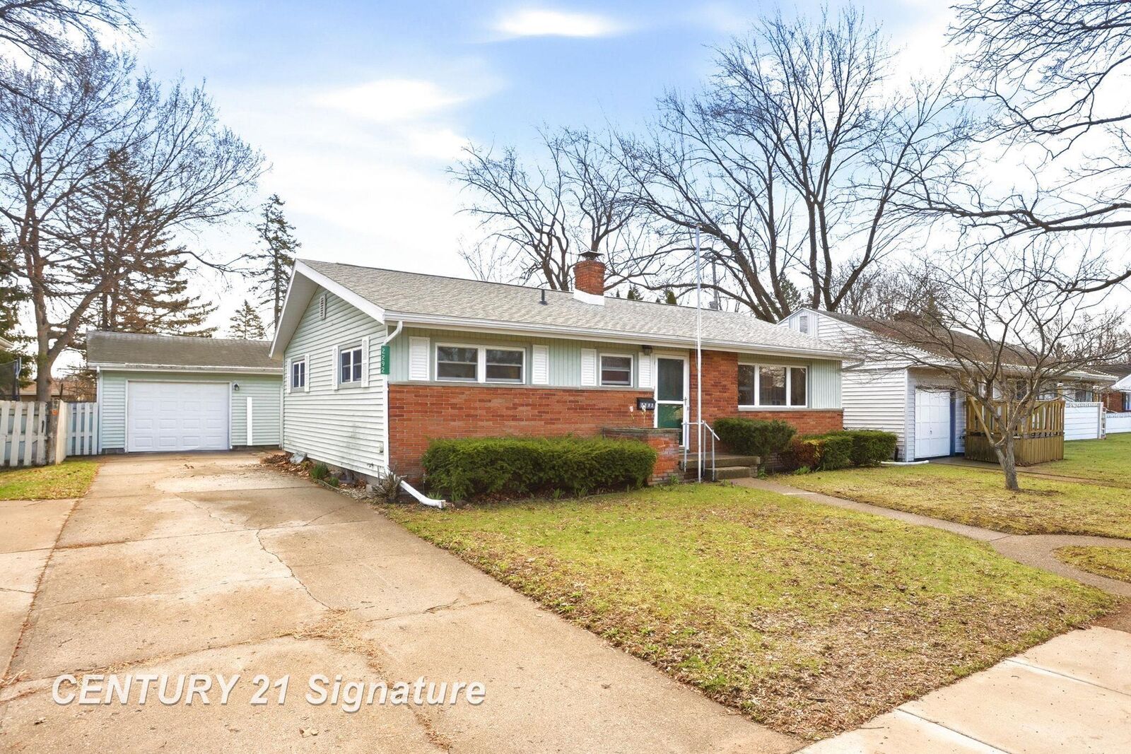 Property Photo:  2292 Mayfield Street  MI 48602 