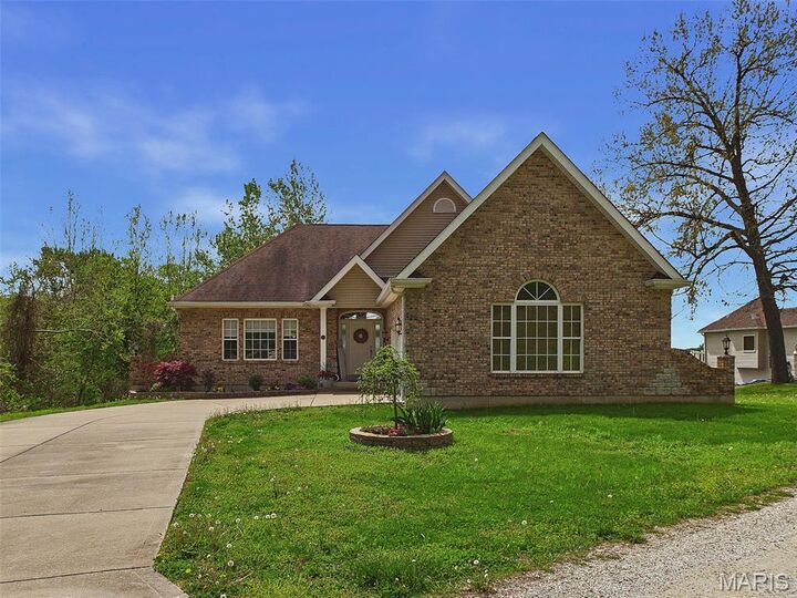 Property Photo:  25 Brickyard Drive  IL 62036 