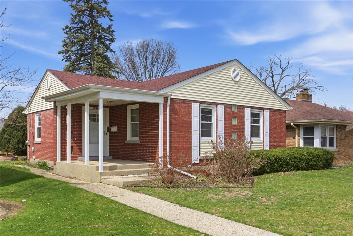 Property Photo: 8144 Kildare Avenue IL 60076