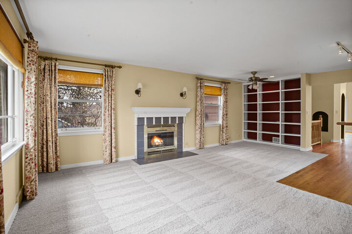 Property Photo:  23W749 Bryn Mawr Avenue  IL 60172 