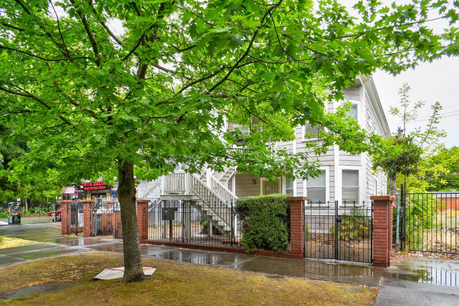 Property Photo:  1505 E Street  CA 95814 