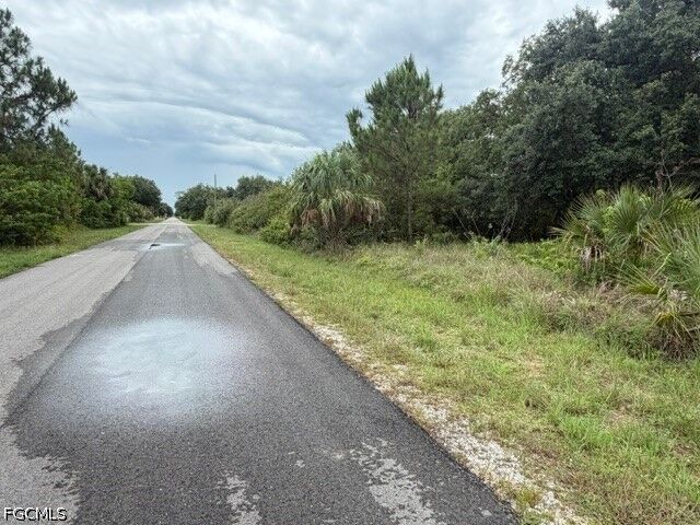 Property Photo: 1905 Hamilton Avenue FL 33972