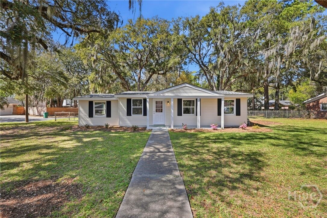 Property Photo:  821 Walthour Road  GA 31410 