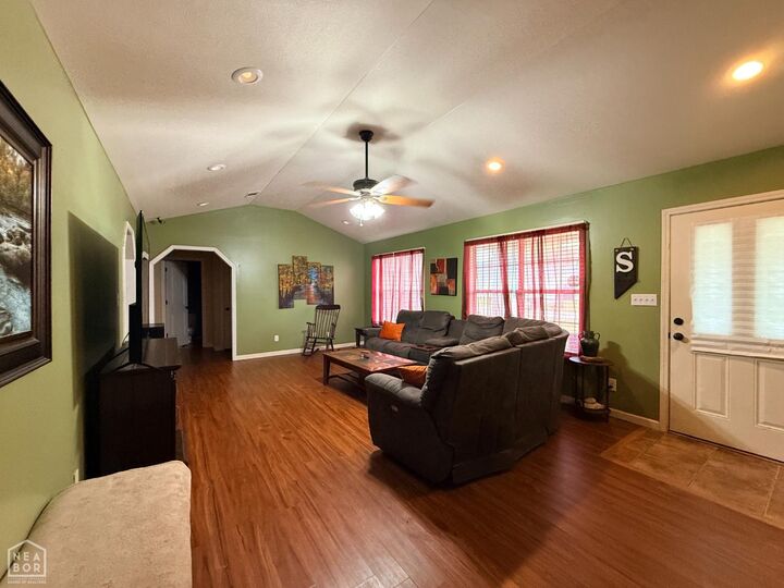Property Photo:  605 Marion Street  AR 72450 