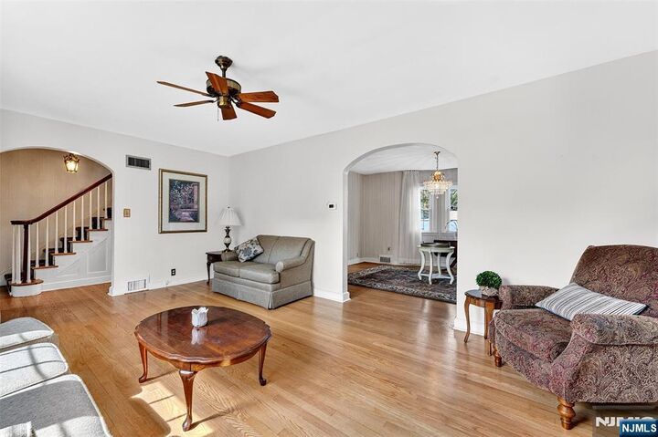 Property Photo:  68 Ilford Avenue  NJ 07031 