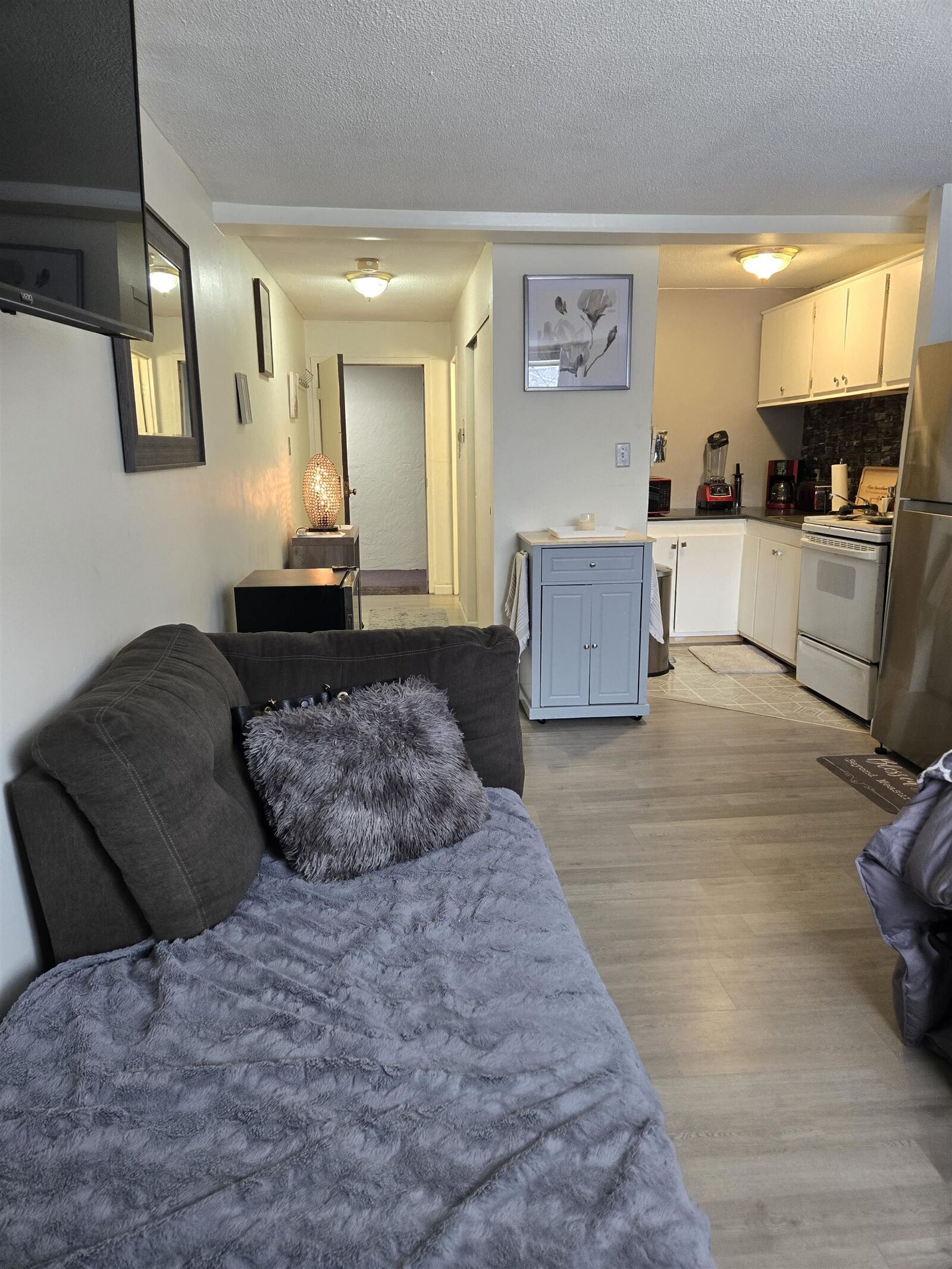 Property Photo:  2 Silvestri Circle  NH 03038 