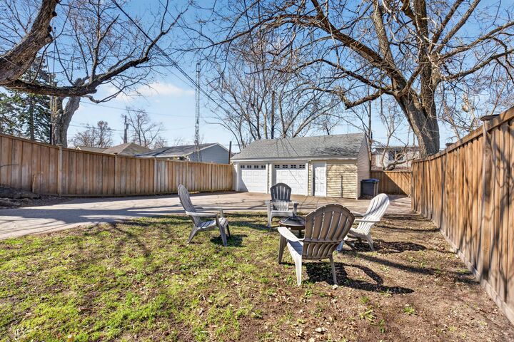 Property Photo:  623 Russell Avenue N  MN 55411 