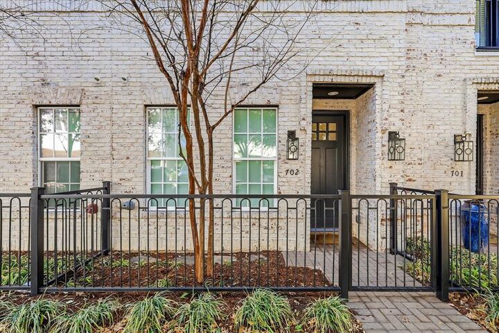 Property Photo:  7333 Valley View Lane 702  TX 75240 