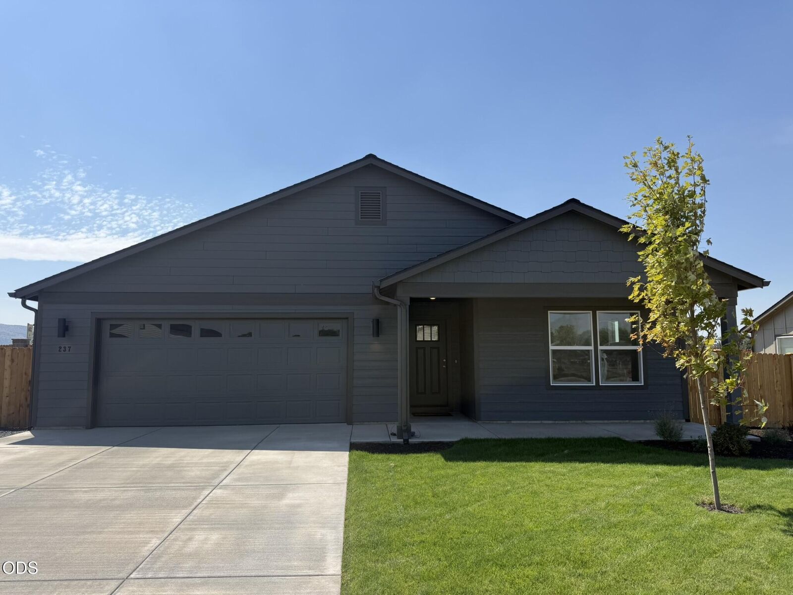 Property Photo:  237 SE Peppermint Loop 4  OR 97734 