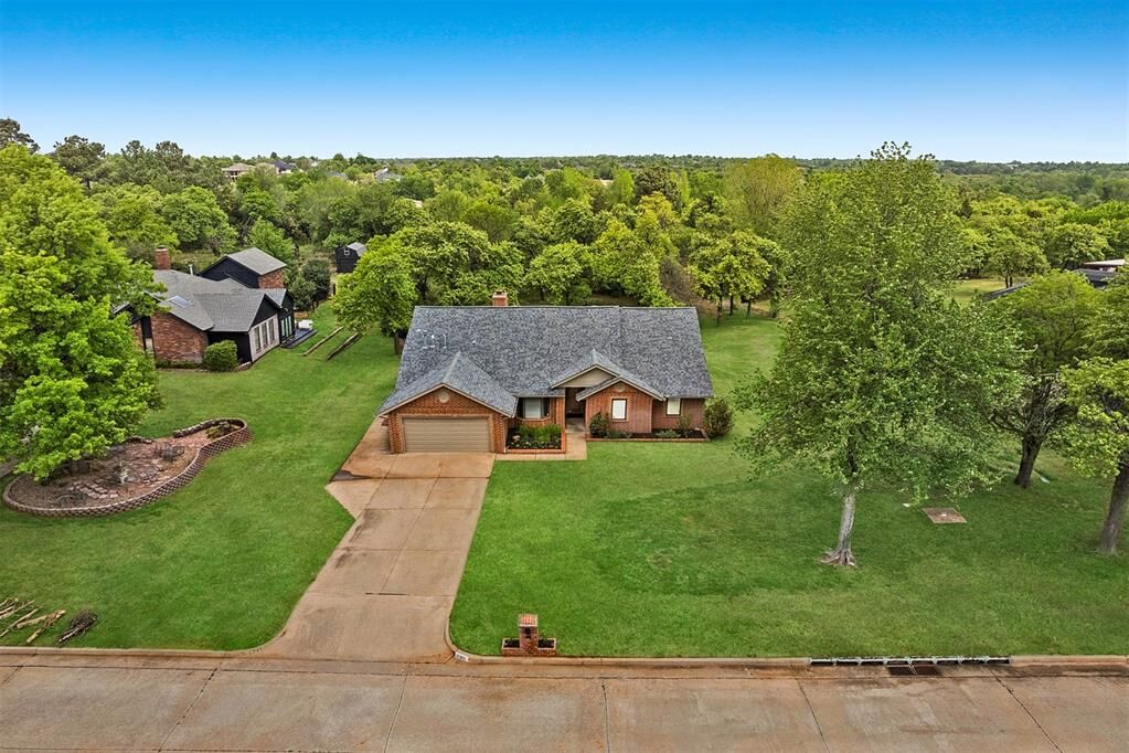 Property Photo: 10421 SE 55th Street OK 73150