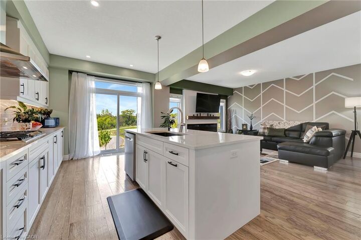 Property Photo: 32 Faith Street 6 ON N1T 0E8