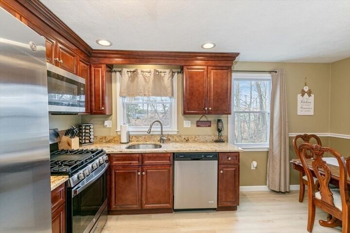 Property Photo:  38 Twin Brooks Cir 38  MA 01835 