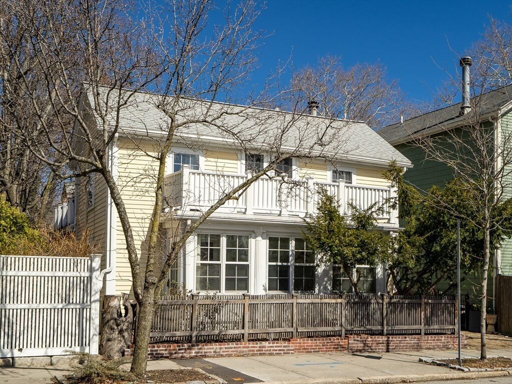 Property Photo:  239 Mt Auburn Street 239  MA 02138 