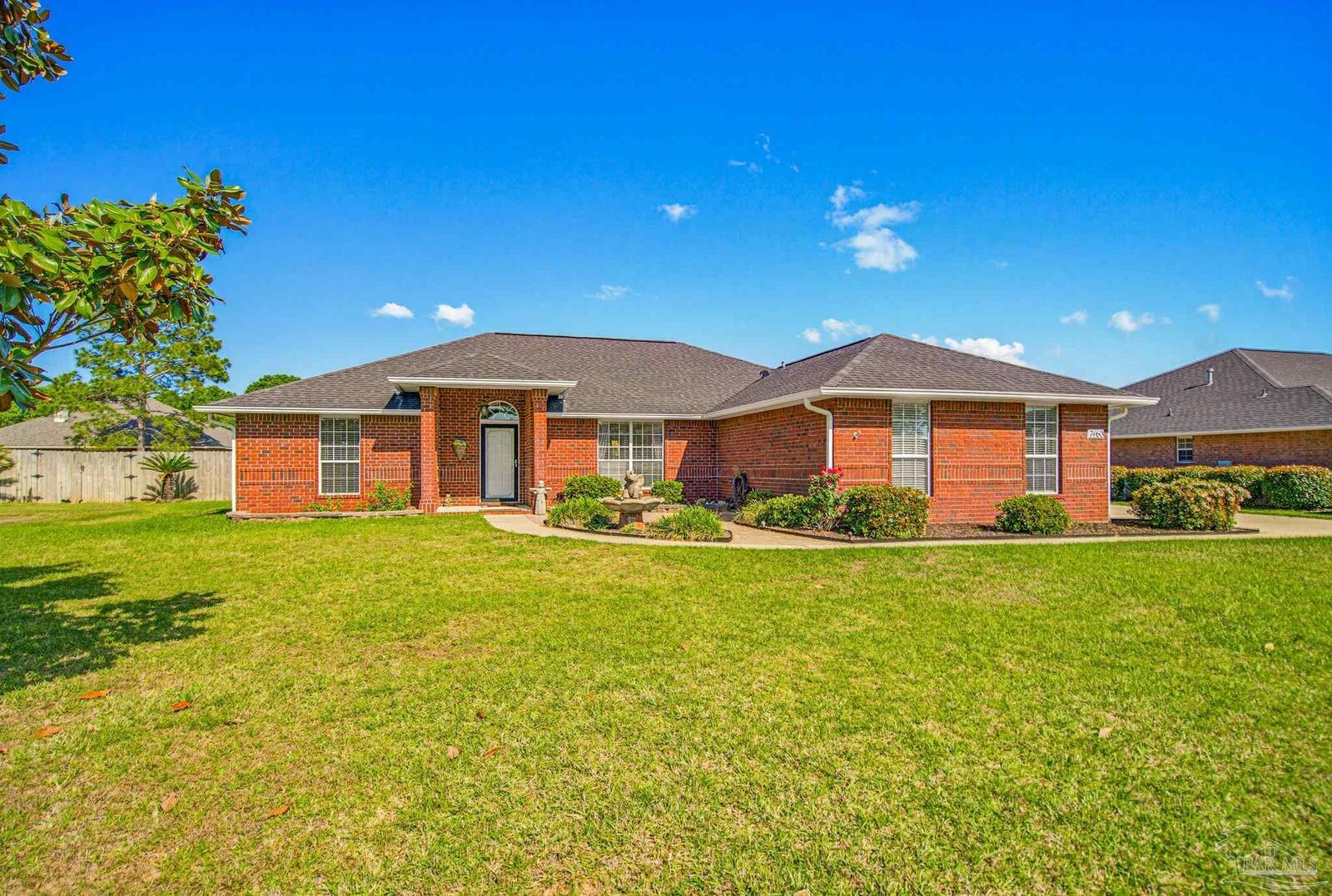 Property Photo: 7460 Farmers Rd FL 32526