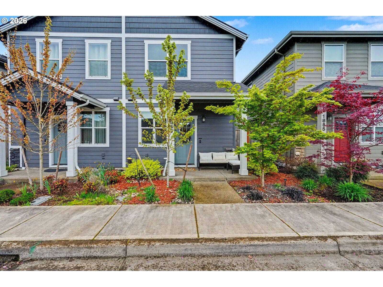 Property Photo:  1863 SE Mulberry Ave  OR 97338 