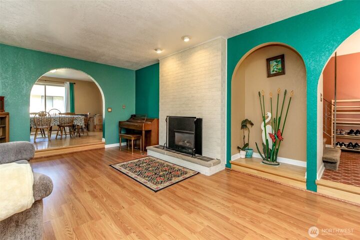 Property Photo:  6220  81st Street E  WA 98371 