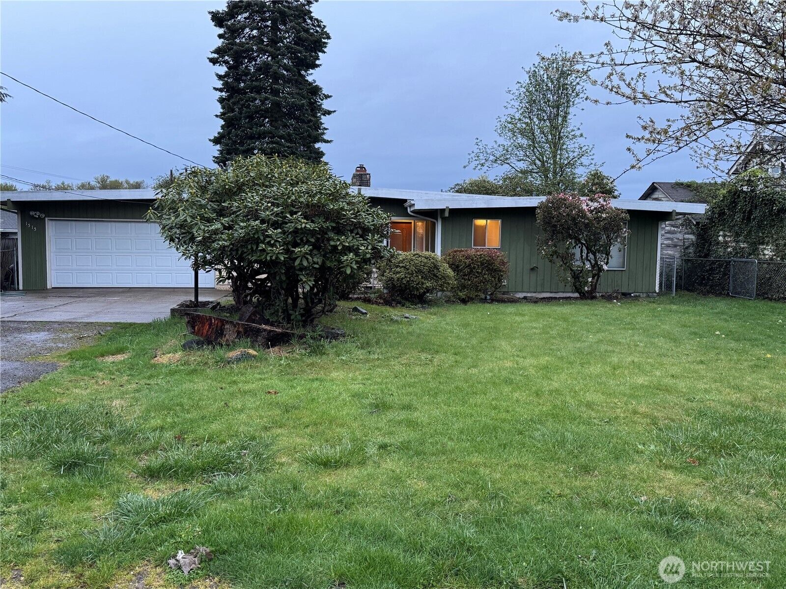 Property Photo:  1515  13th Avenue NW  WA 98371 