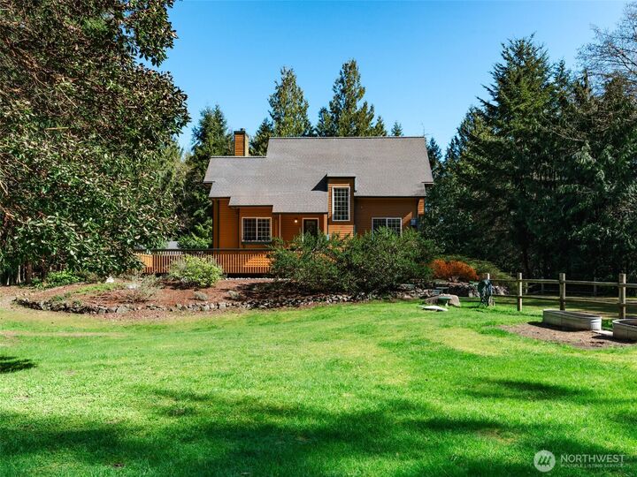 Property Photo:  931  Jolie Way  WA 98368 