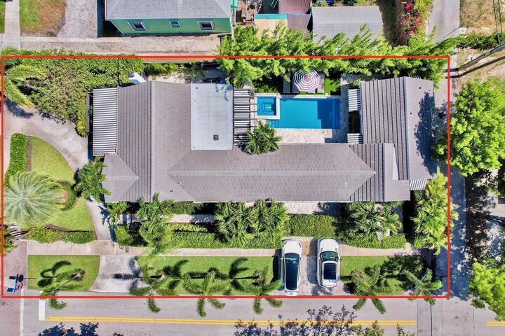 Property Photo:  246 N Swinton Avenue  FL 33444 