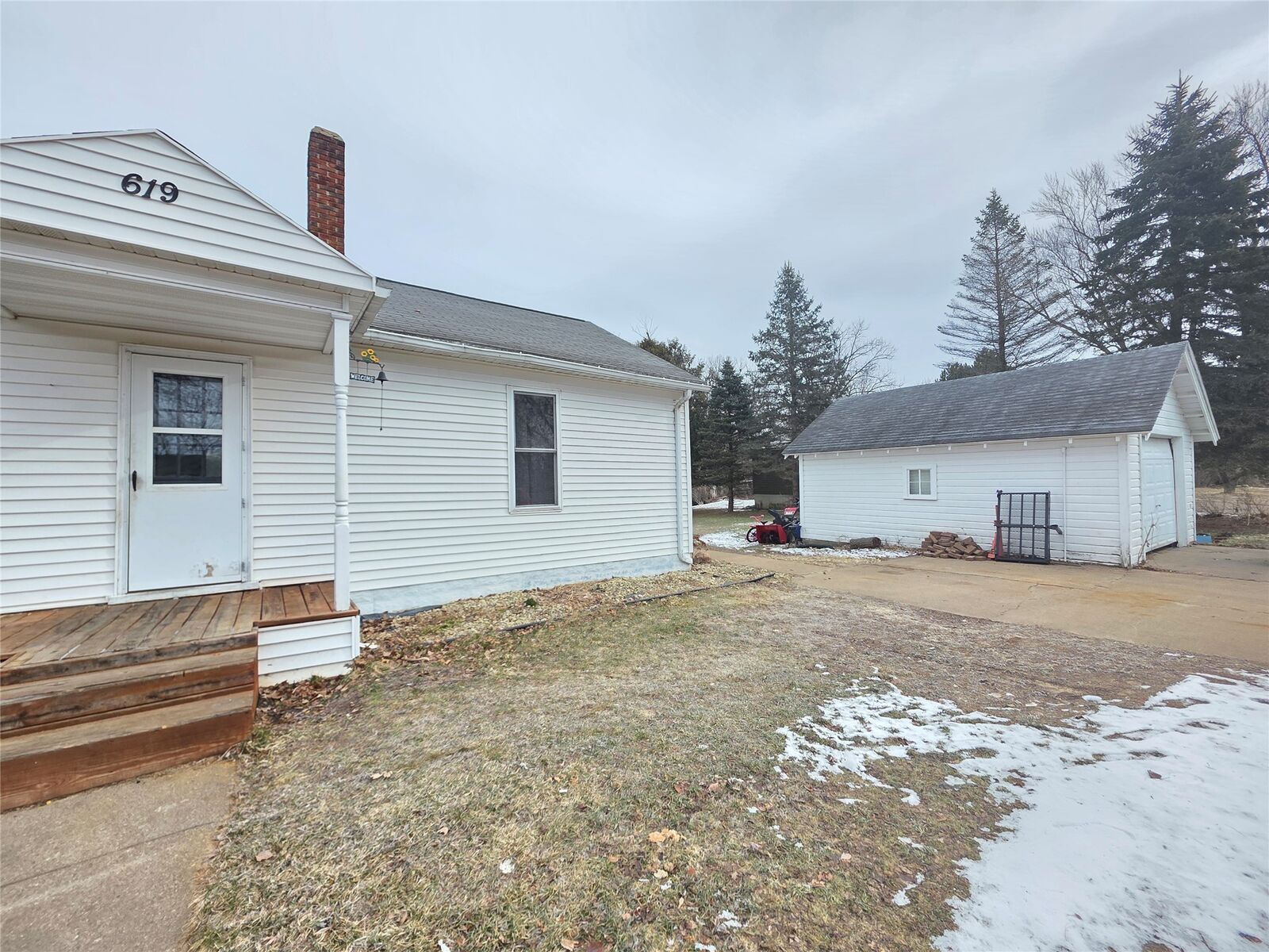 Property Photo:  619 W Perkins Street  WI 54722 
